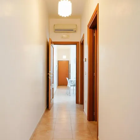 A Torre Canne Con Balcone