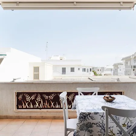Apartment A Torre Canne Con Balcone